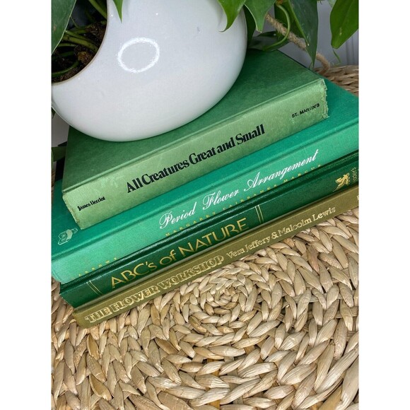 Curated Lot of 4 Vintage Flower/Nature Subject Stack of Books for Shelf/Table - Picture 3 of 15